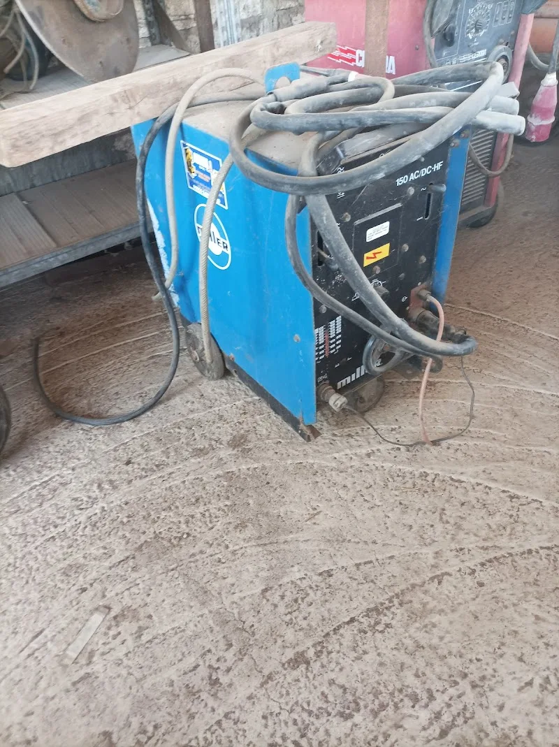 معرض أبناء العزيري للمعدات ومستلزمات الورش - Photo 2