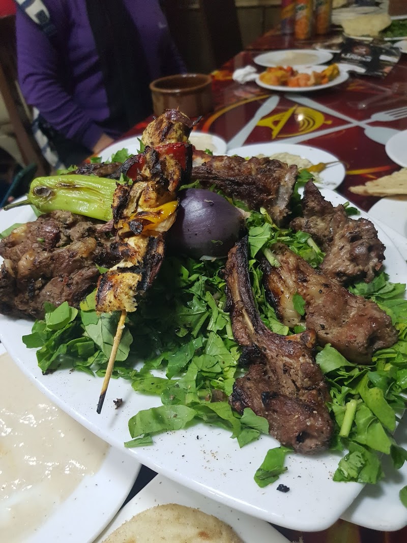 مطعم الطويل