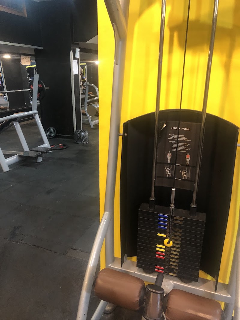CHAMPION GYM - Photo 2