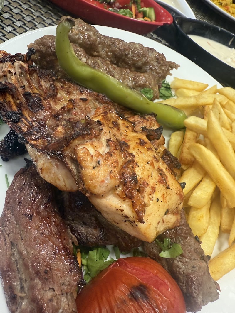 Grill House Restaurant & Cafe - صورة 3