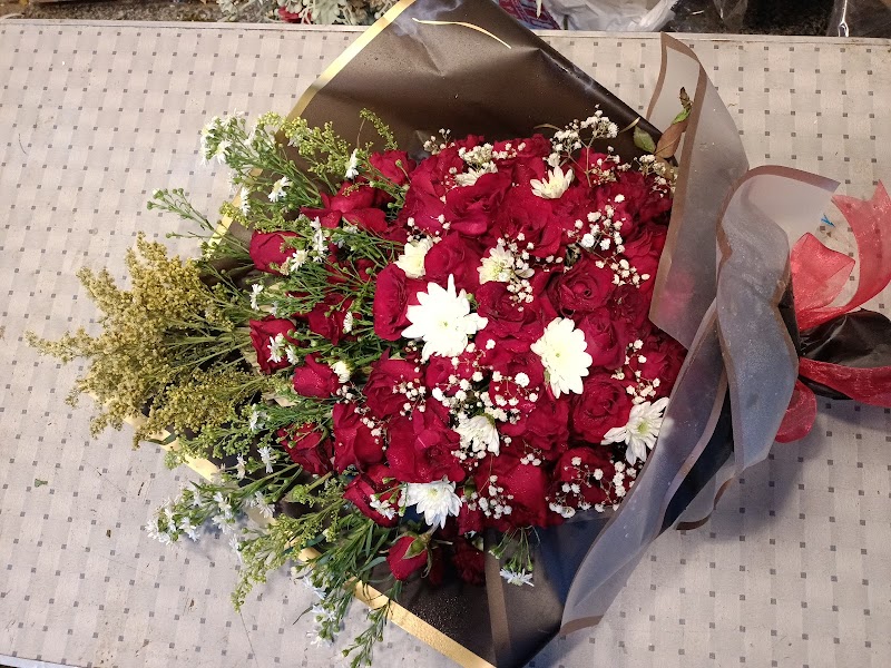 Genena Flowers - Photo 3