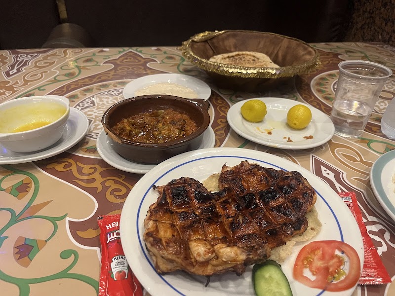 مطعم المصري