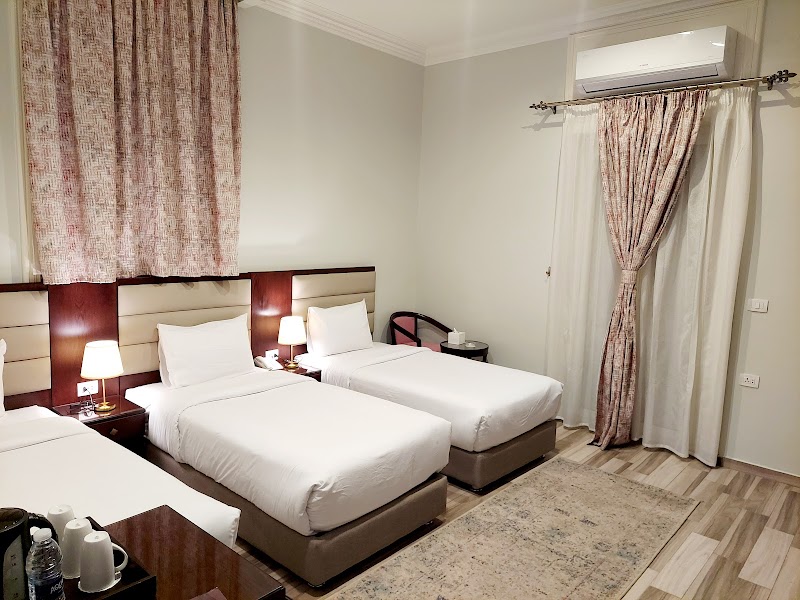Savoy Hotel ELMinya