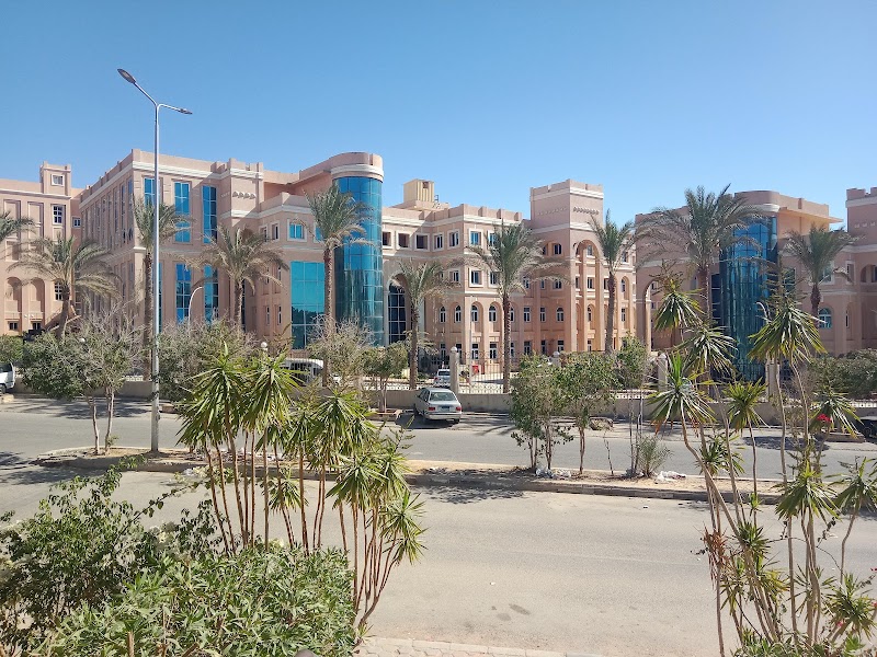 المعهد العالي للحاسبات وتكنولوجيا المعلومات أكاديمية الشروق - صورة 2