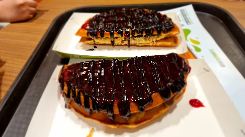Crepe & Waffle - Photo 2