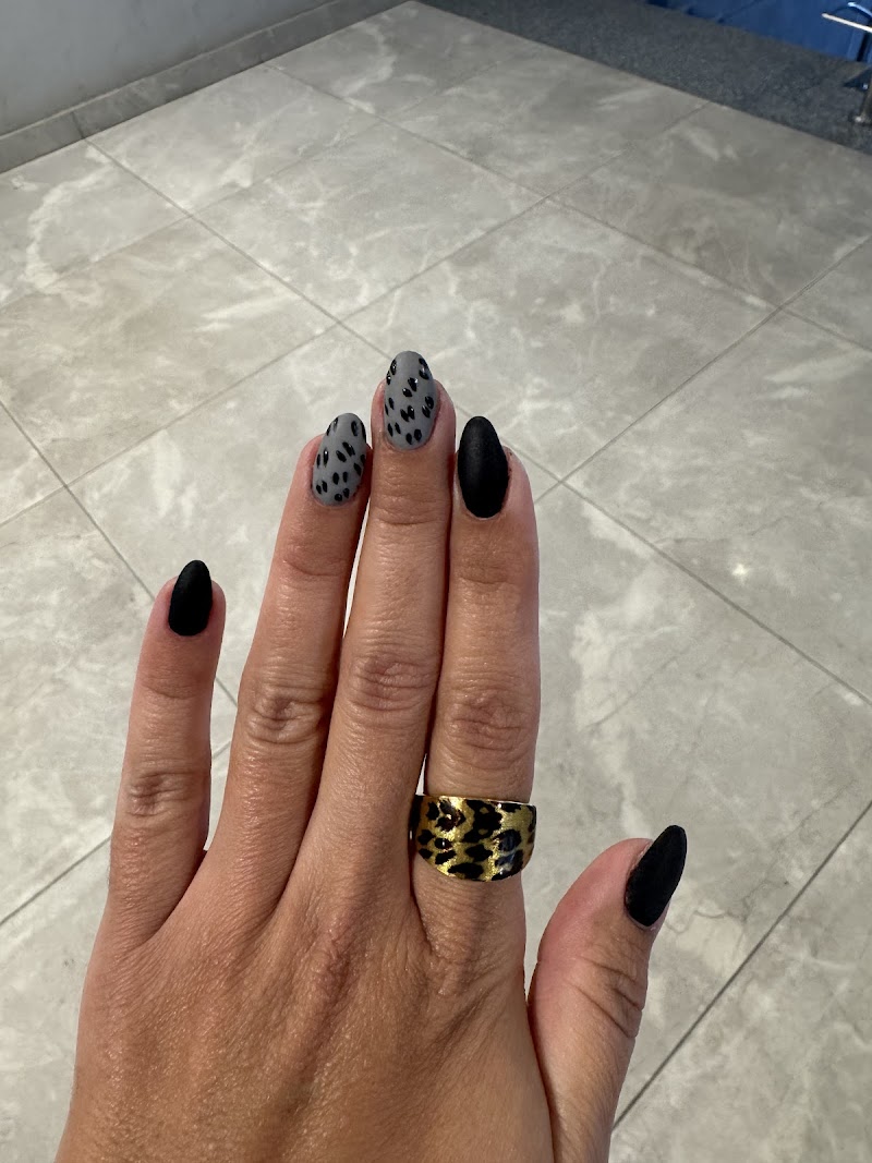 Nour nails palm hills Sheikh Zayed