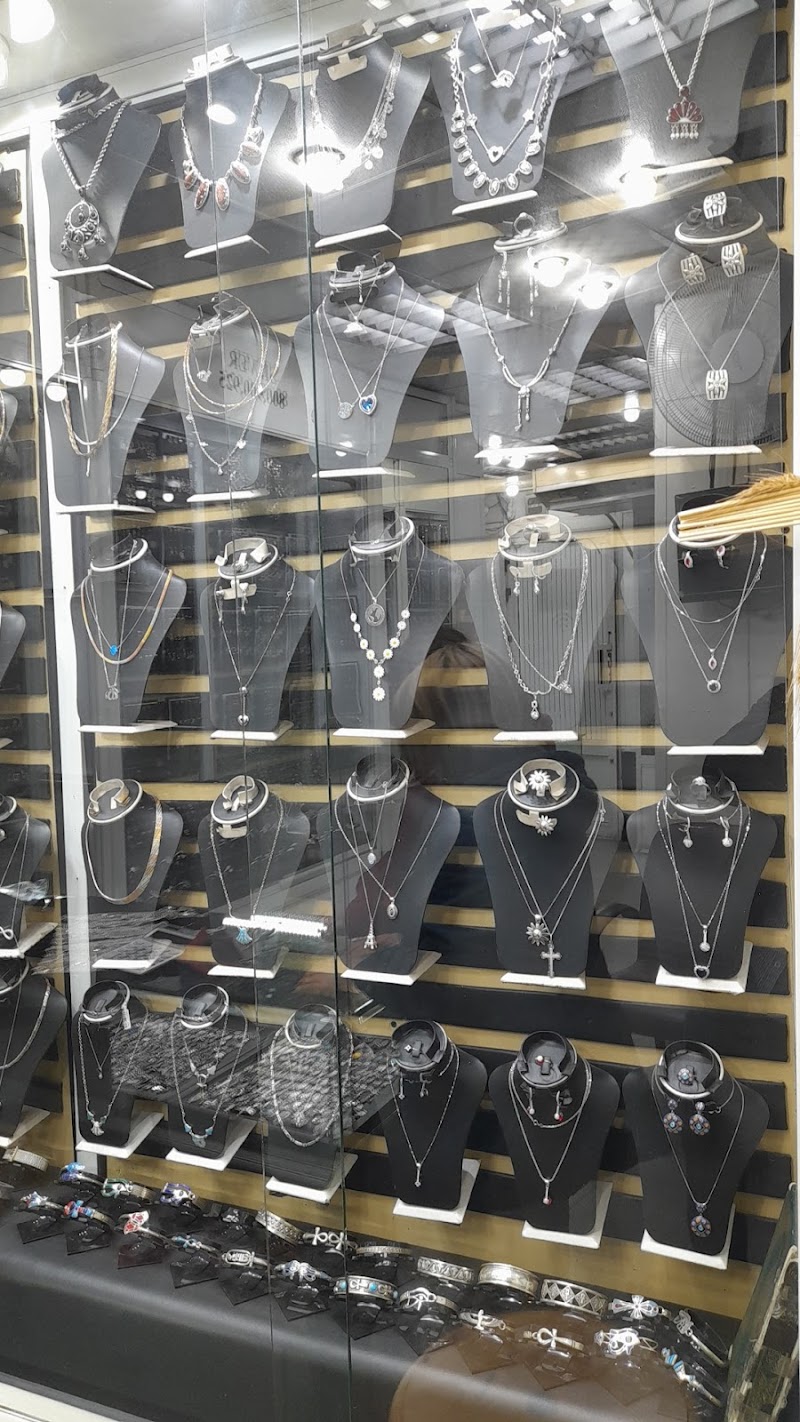 Kamal & Ahmed Jewellers - صورة 2