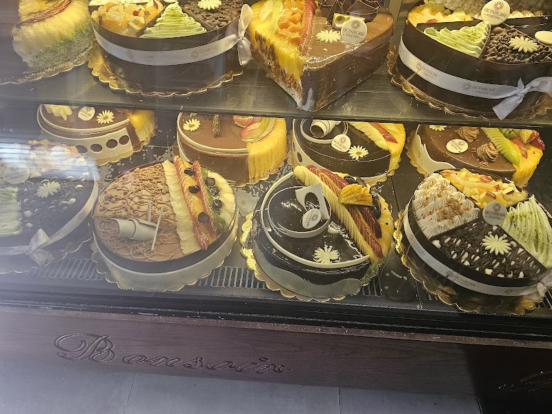 Bonsoir Pastry حلواني بـنسوار