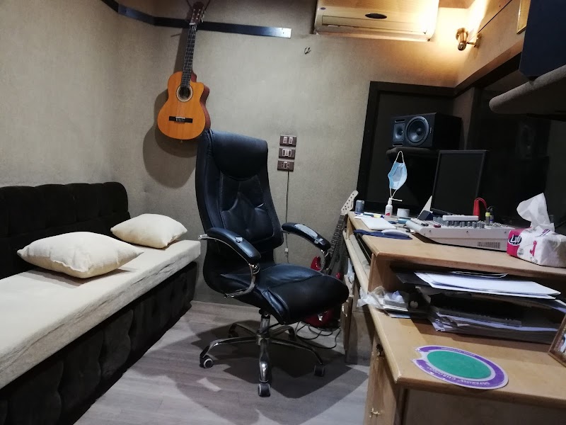 ستديو تسجيل صوت - صورة 2