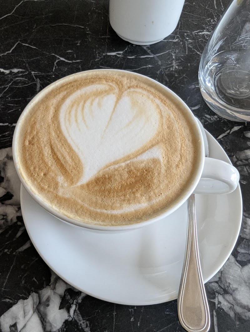 Eric's Cafe - Photo 1