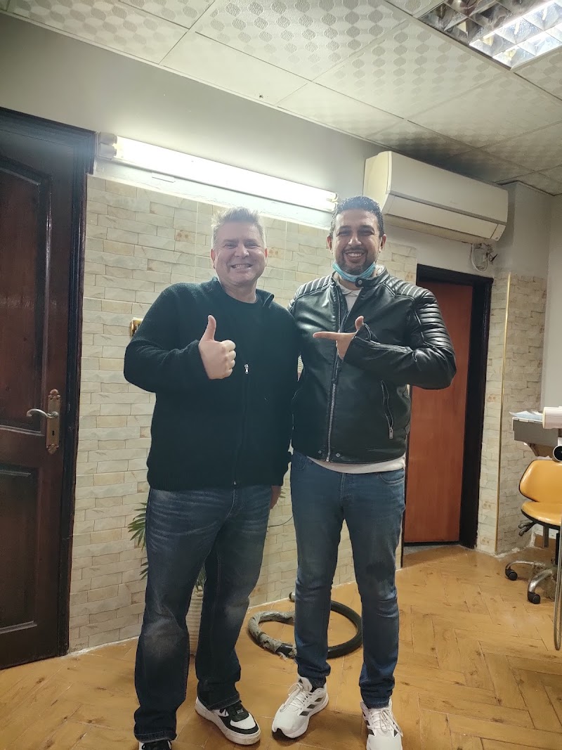 عياده الدكتور حاتم محمد ابو عصافير اشطر و احسن دكتور اسنان في طنطا - Photo 2