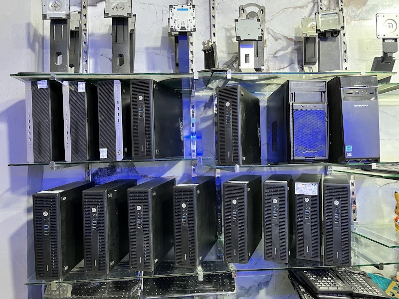 Mecca for Computers and Laptops