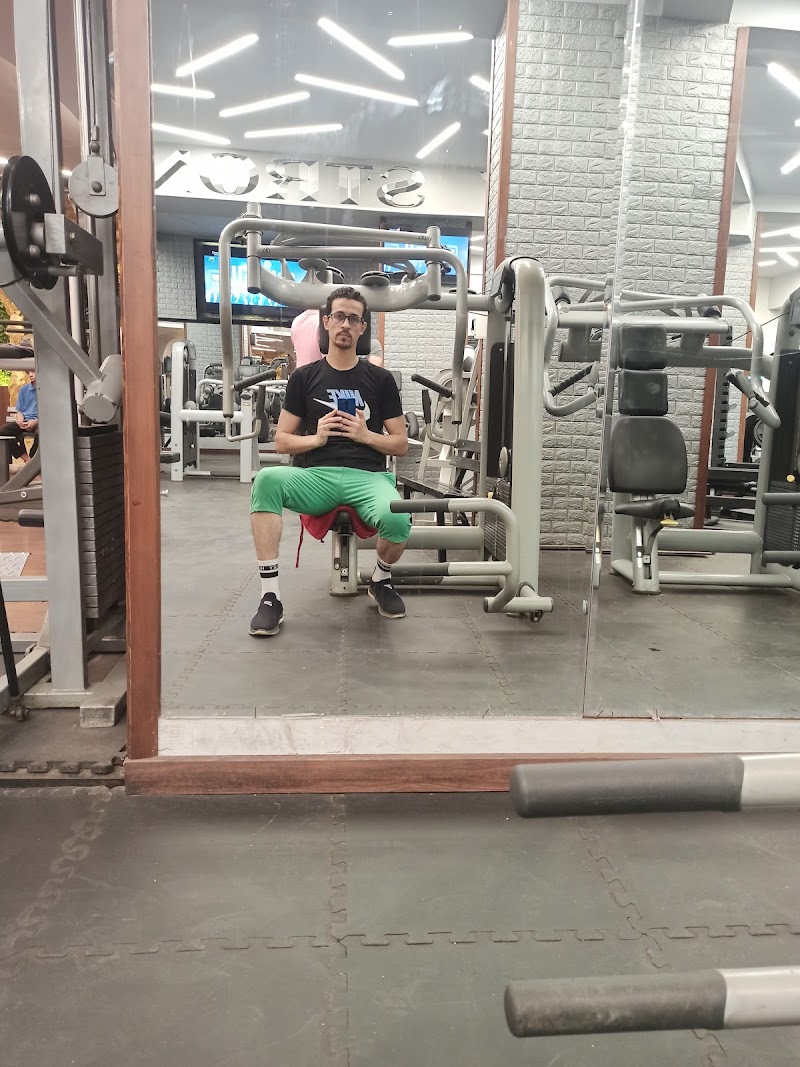 WORLD GYM