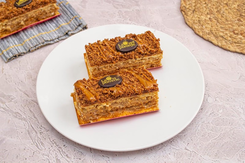 La Pomme pastries حلواني لابوم