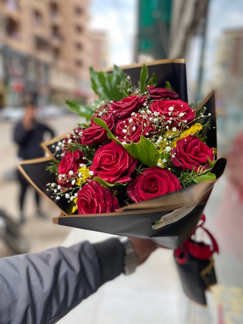 Gardenio Flowers & Giftshop - صورة 2