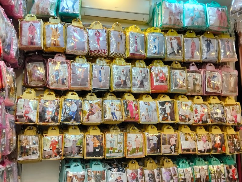 سيريا ستور - صورة 1