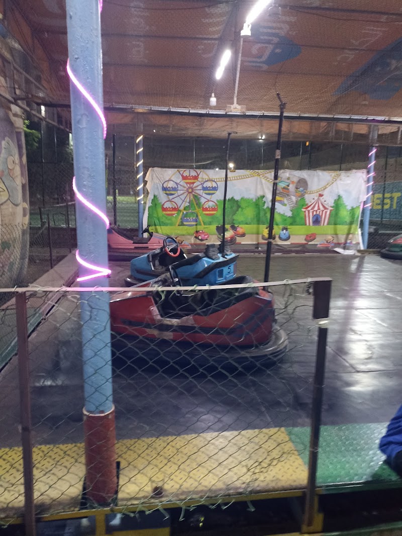 Al-Labini Park playgrounds and amusement park - Photo 1