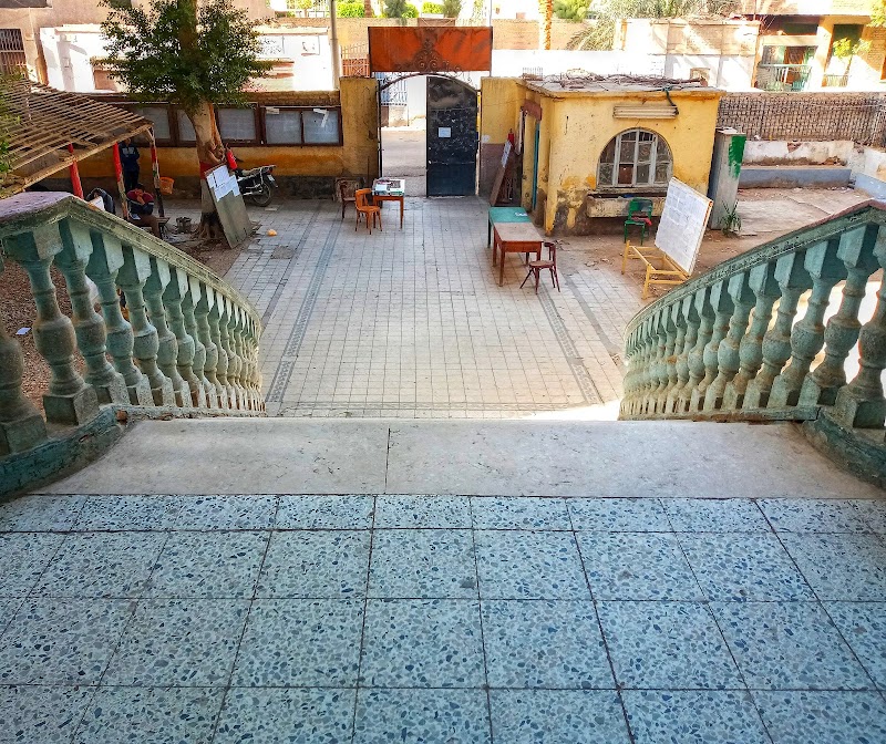 Middle Valiy Technical College (Commercial Institute) المعهد الفني التجاري بأسيوط - Photo 2