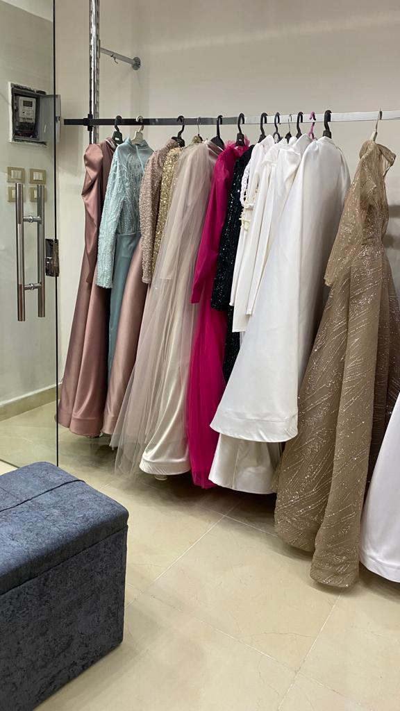 اتيليه À La Mode فساتين سواريه
