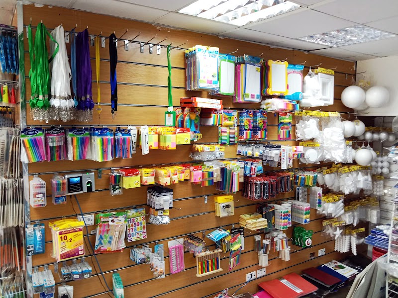 Bernasos - مكتبة برناسوس فرع برج العرب - Photo 3