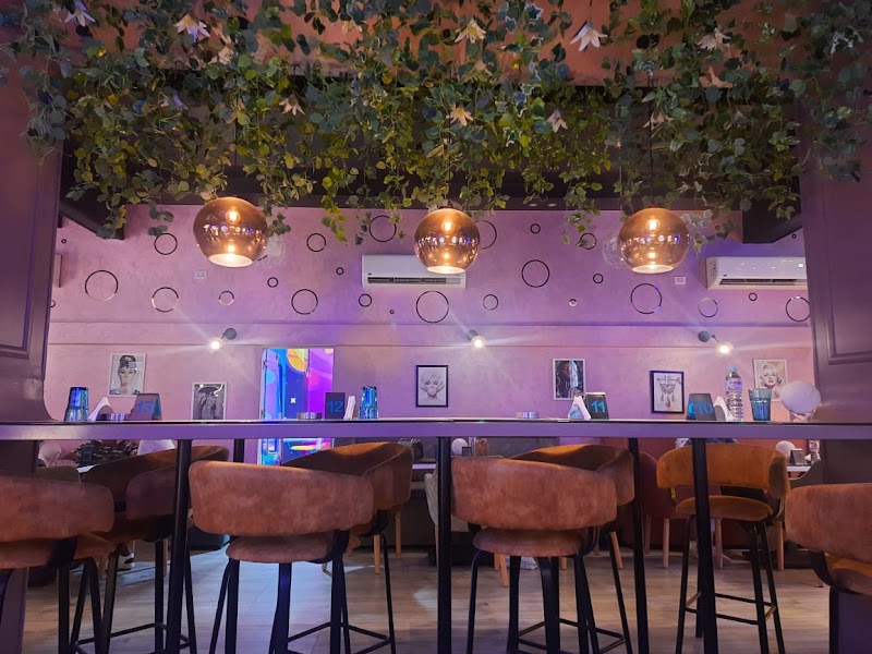 Moon café & Dessert - صورة 1