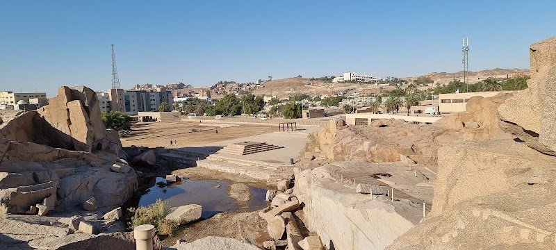 مستشفى أسوان العسكري