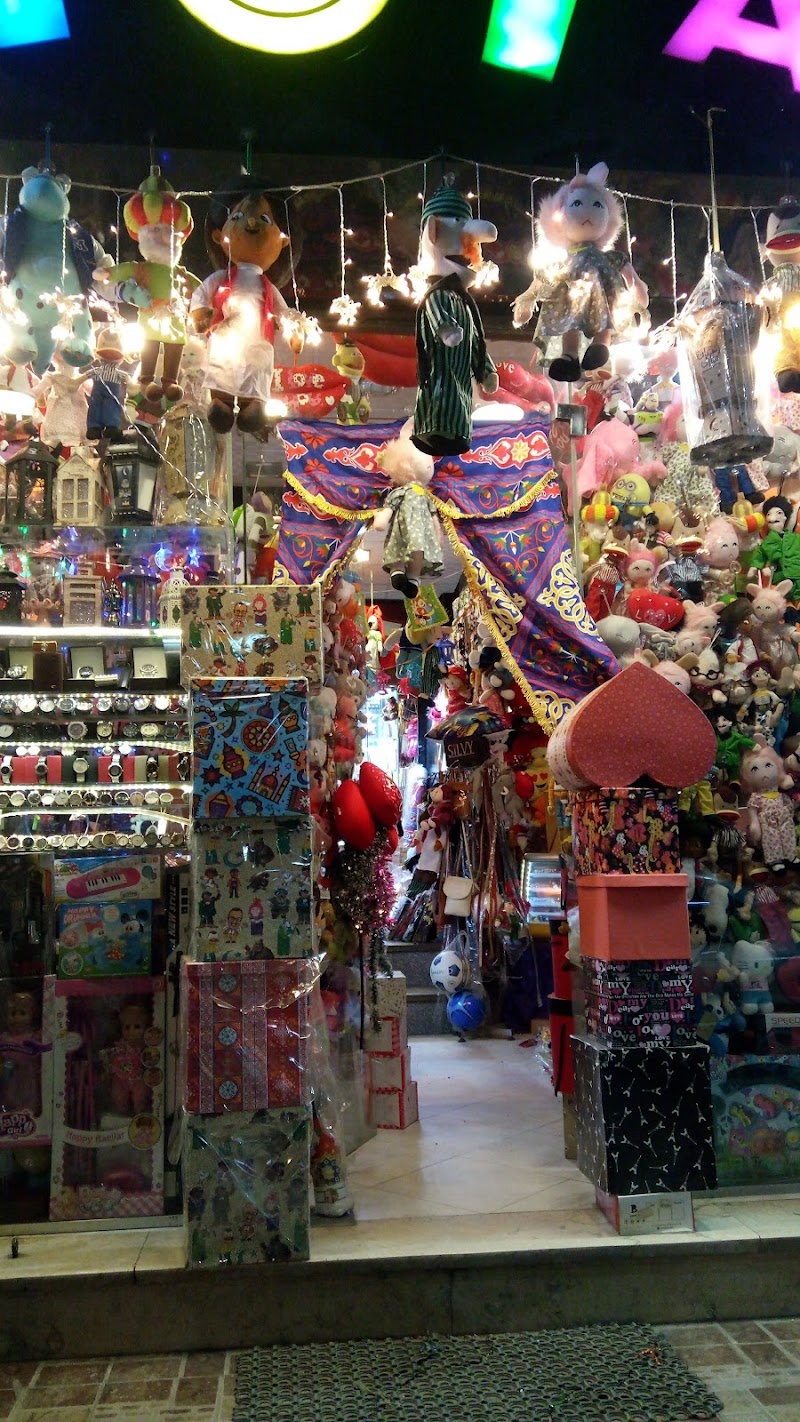 Tota , هدايا - صورة 3