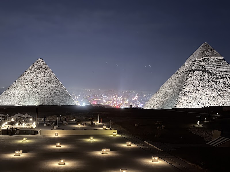 Khufu's Restaurant - Photo 2