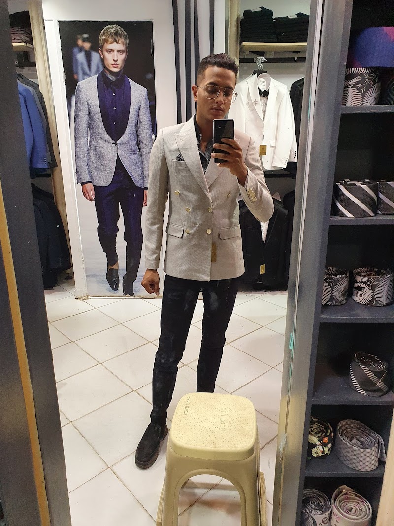 TiE HOUSE
