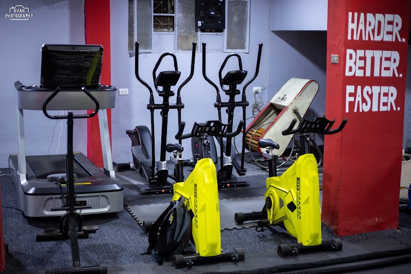 SAL Weight GYM - Photo 3