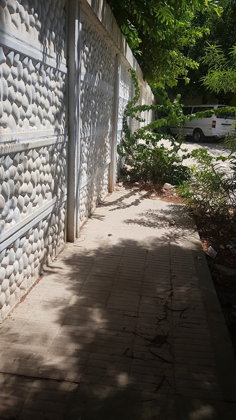 معهد عاطف عبدالدايم الابتدائي النموذجي