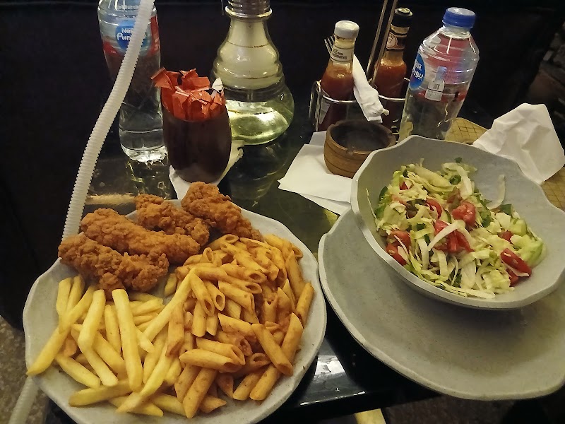 Radio Café & Restaurant - Photo 3