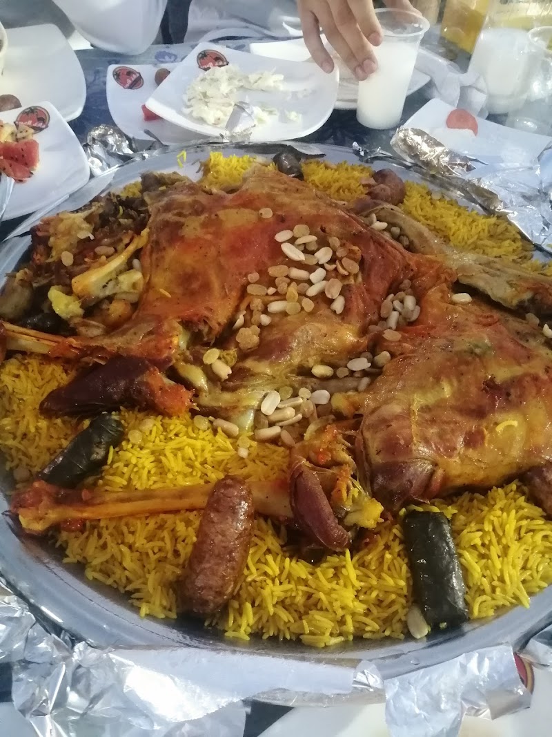 واحة العرب للمأكولات البدوية والشرقية والمشويات والمندي