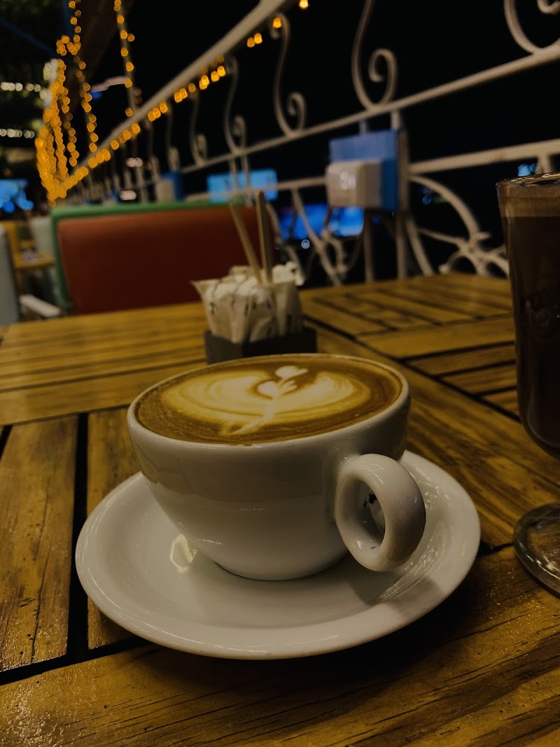 Down Town Cafe-كافيه وسط البلد