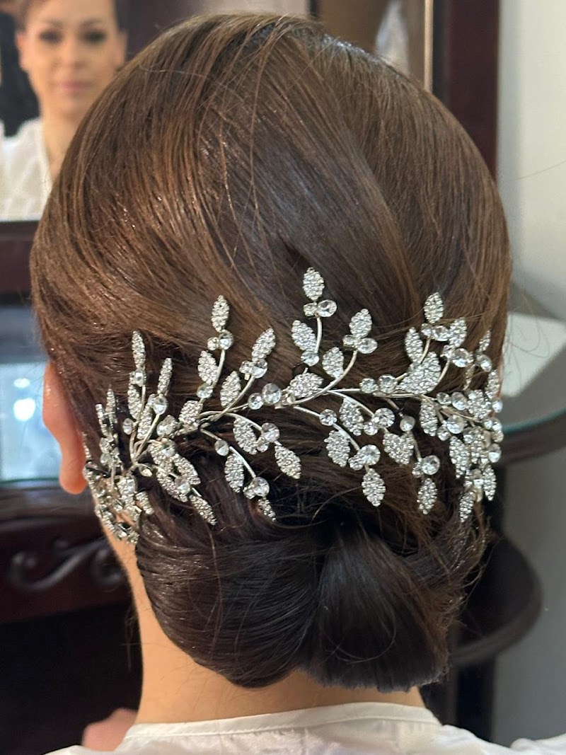Revive Beauty Salon - Photo 2