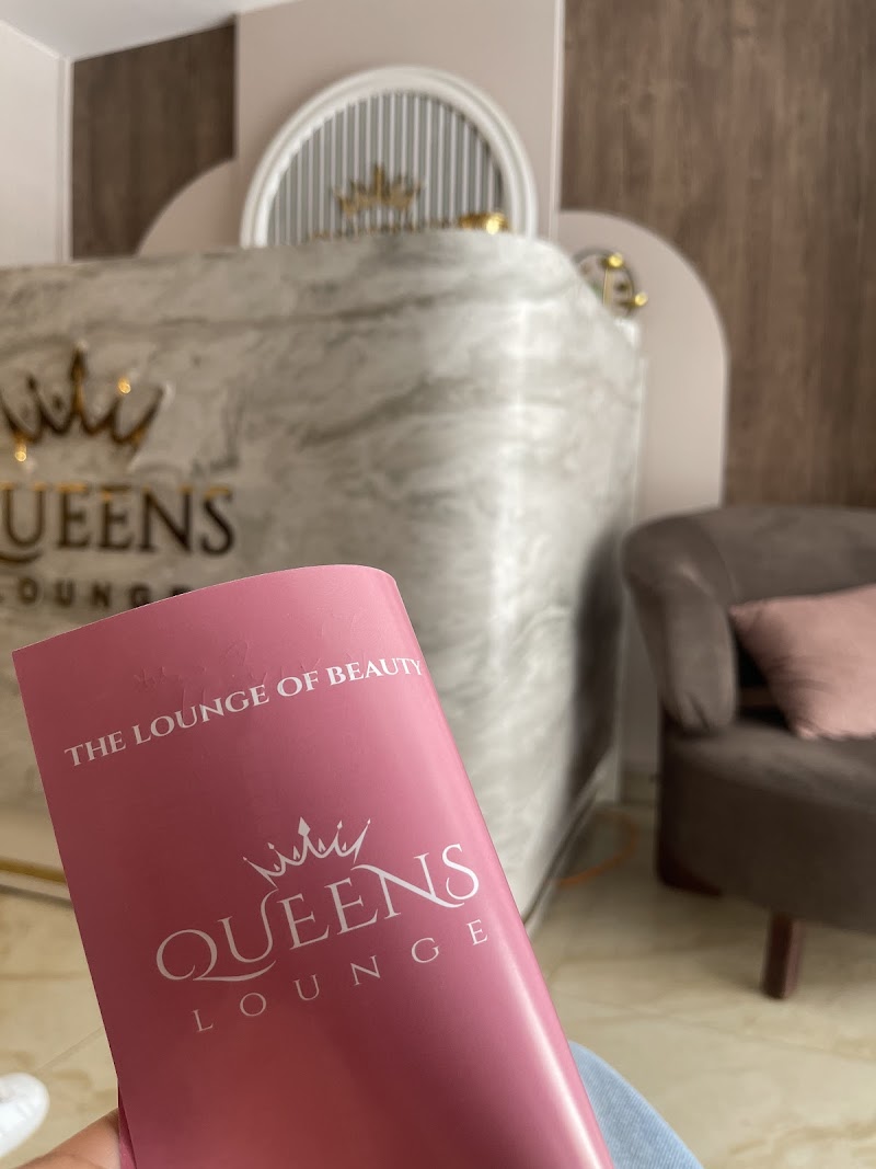 & - Queens Lounge Beauty Center & Spa - Photo 3