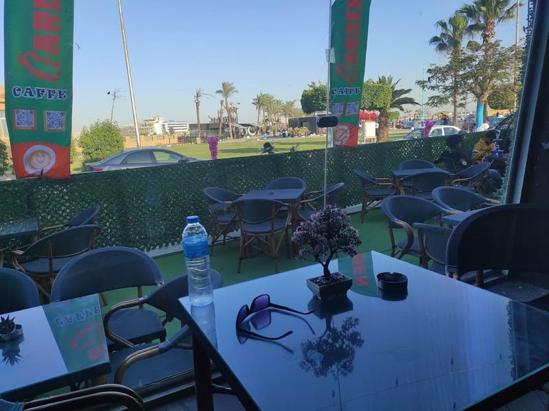GARDEN CAFÉ - Photo 2