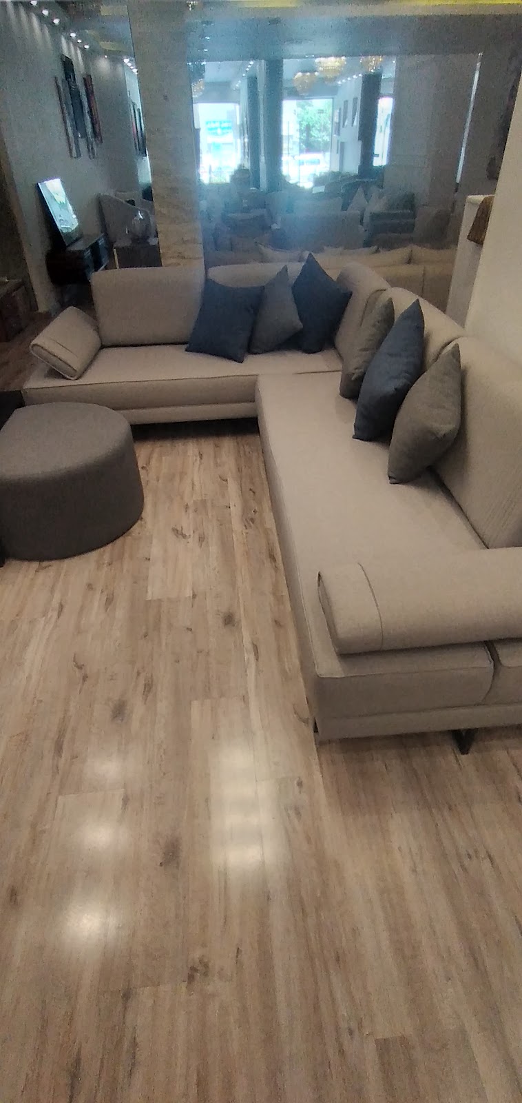 High Furniture - Photo 3