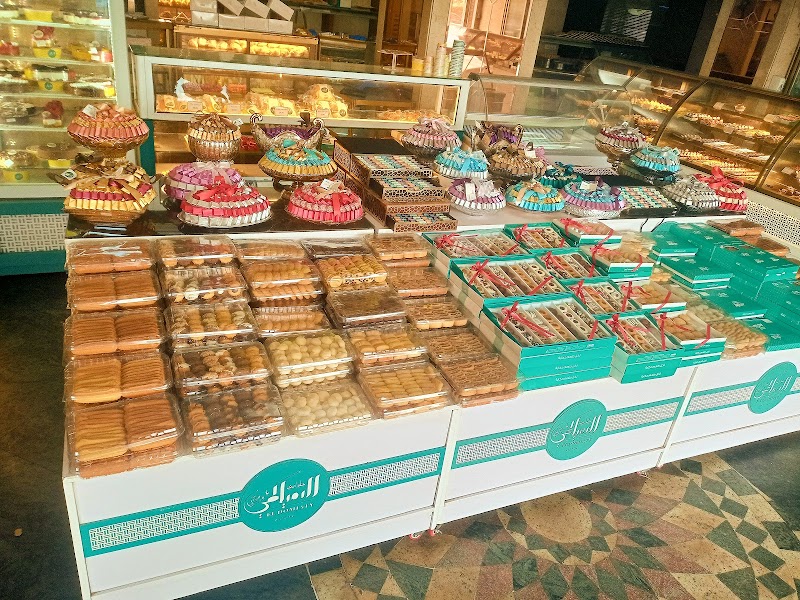 حلوانى الدمياطى فرع البحر الاعظم - Photo 3