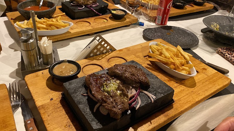 Waves Restaurant & Cafe - صورة 1