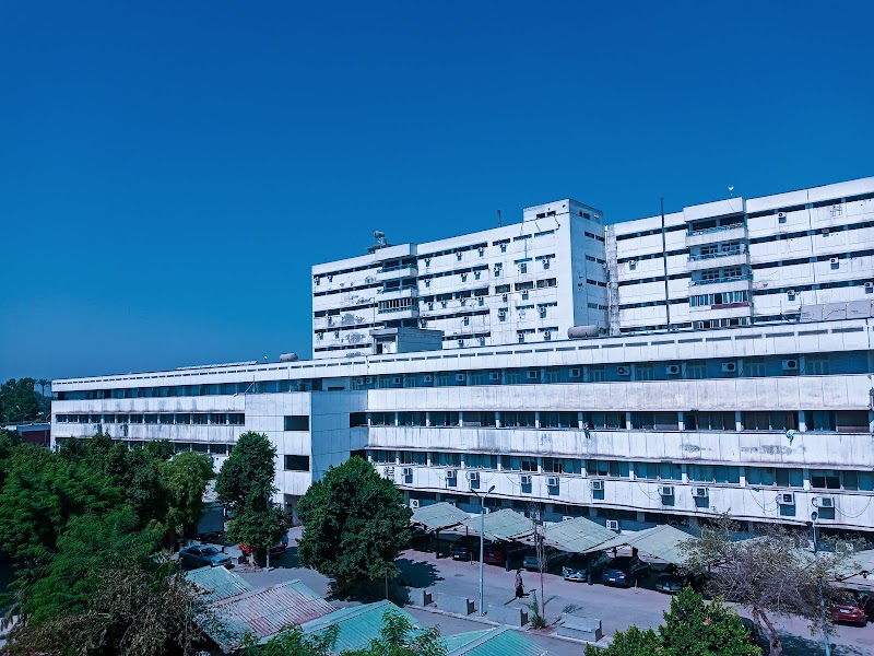 مستشفيات جامعة أسيوط - صورة 2