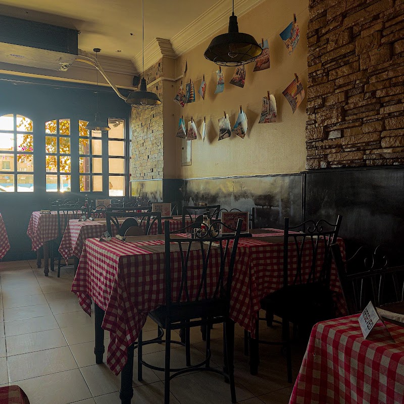 IL GUSTO RISTORANTE ITALIANO - Photo 2