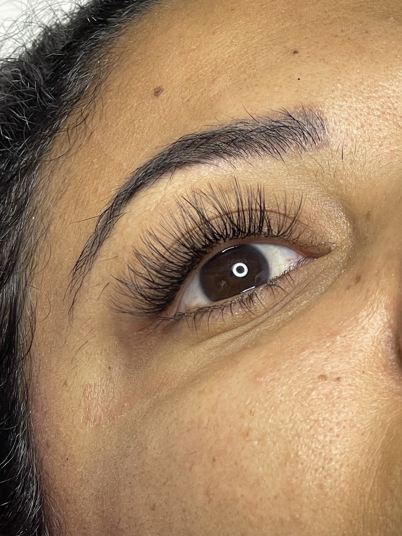 La beauté ( nail spa / lashes / Lash lifting / brow lamination / facial treatment / eyebrows / microblading / lip coloring ) - صورة 2
