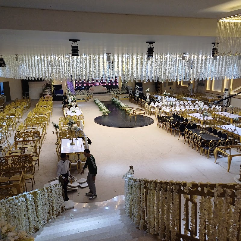 Grand House