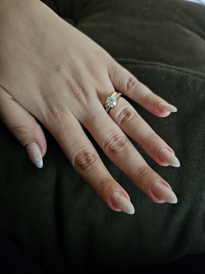 Nails & Beyond Beauty Lounge - صورة 3