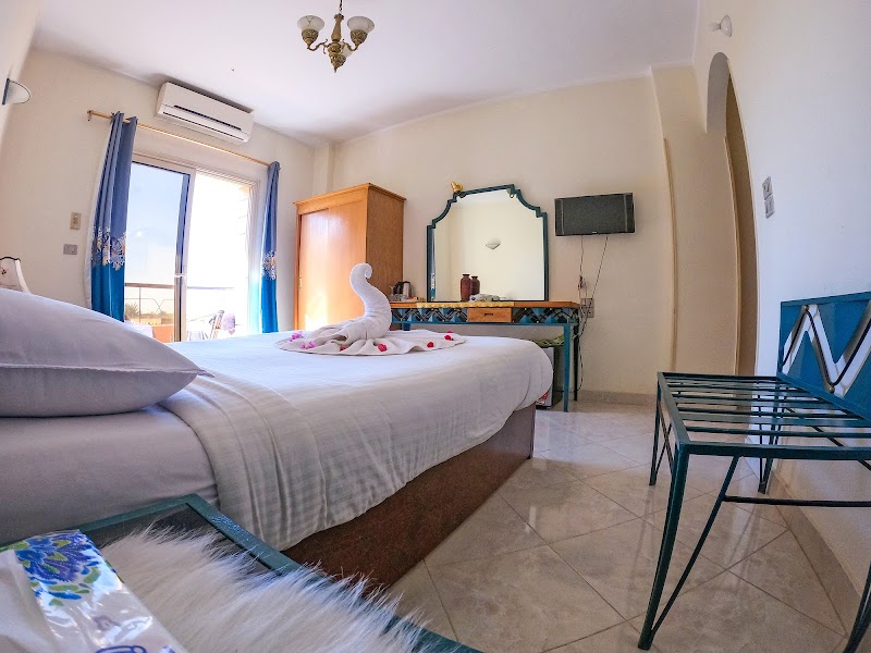 New Memnon Hotel and Restaurant - صورة 3