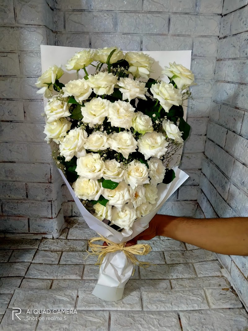 Rosa flowers - صورة 1