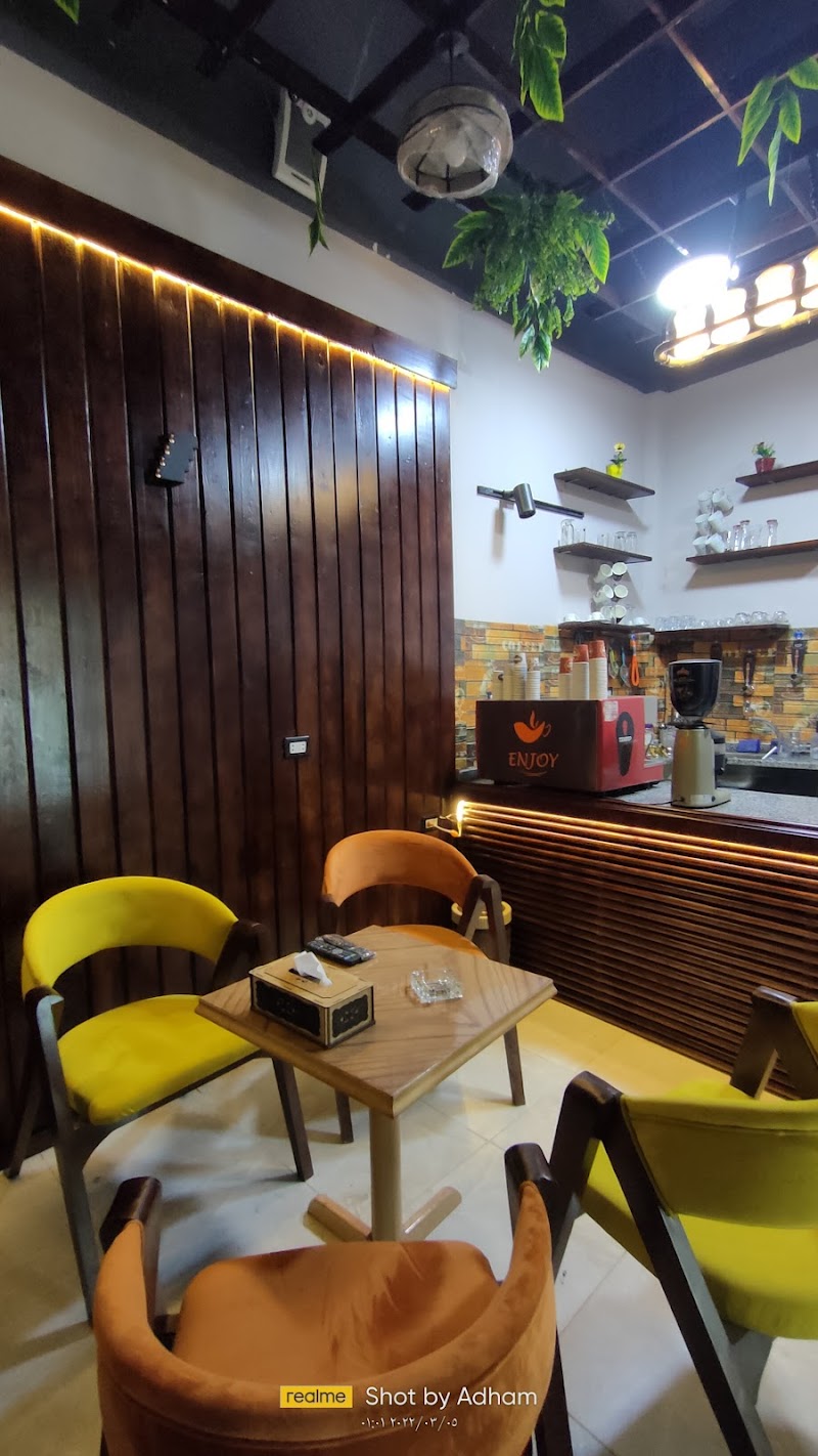 Enjoy cafe - Photo 2