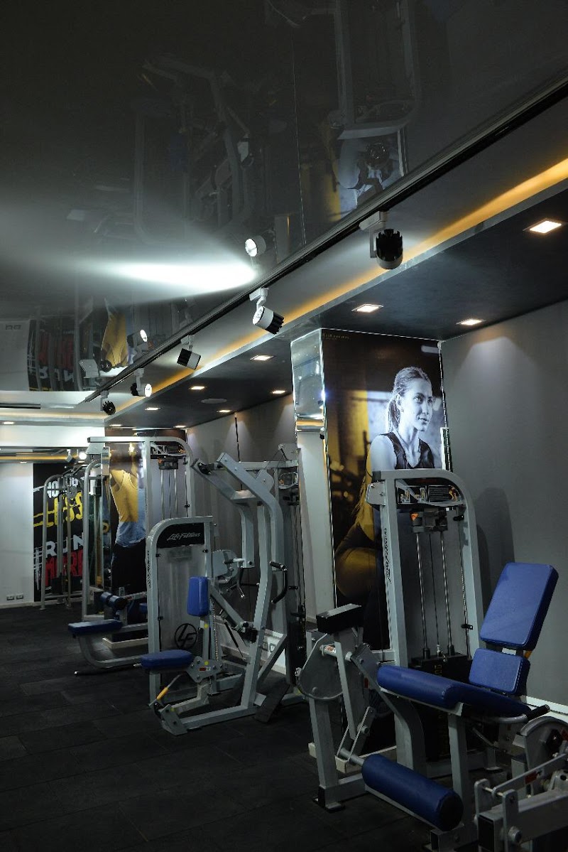 Golden gym - Photo 3