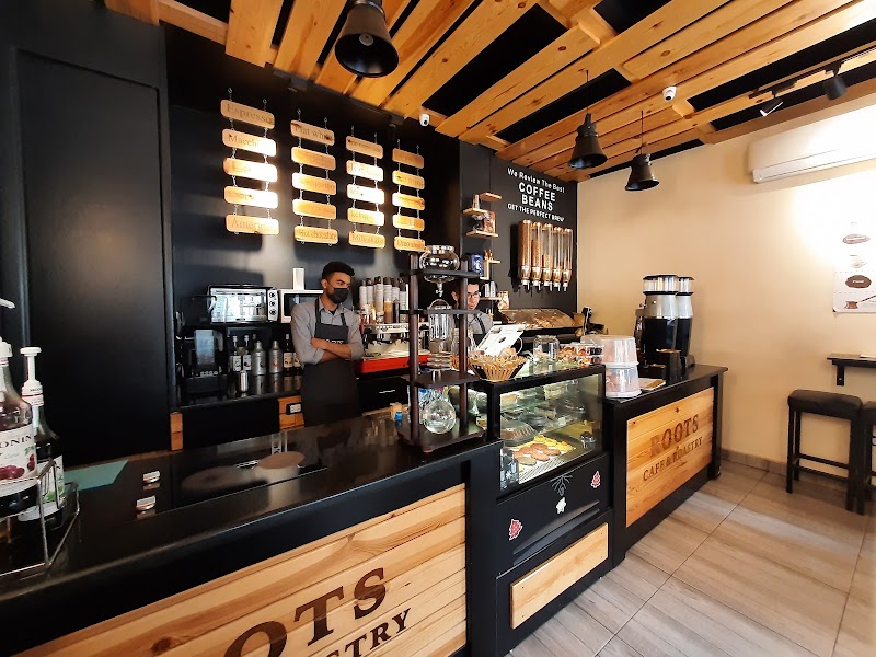 Roots cafe&roastery - Photo 3